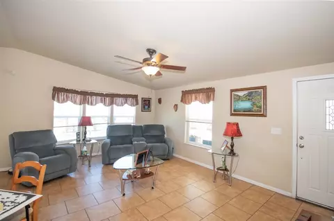 9657 E 37 St, Yuma, AZ 85365 photo 4