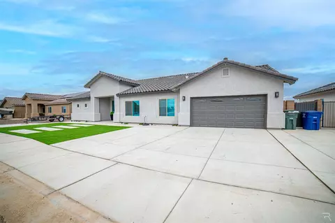 5744 E 45 Pl, Yuma, AZ 85365 photo 3