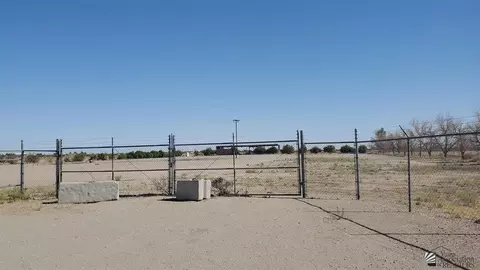 3247 E 43 St, Yuma, AZ 85365 photo 1