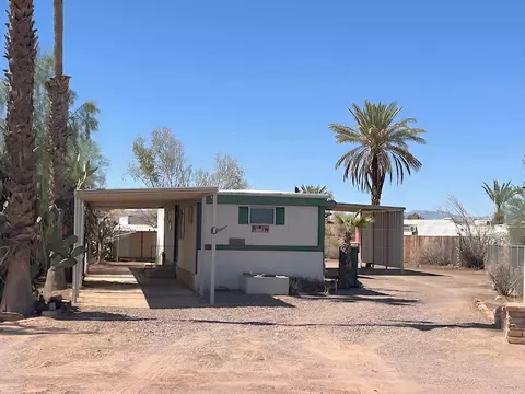 8860 S Carol Ct, Wellton, AZ 85356