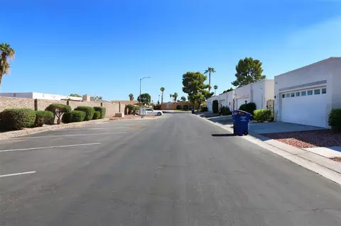 1429 E Torrey Pines Cir, Yuma, AZ 85365