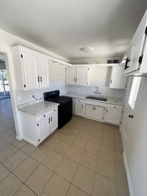 1305 E 25 St, Yuma, AZ 85364 photo 7