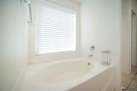 Bath - 14839 E 54 St, Yuma, AZ 85367 photo 1 of 5