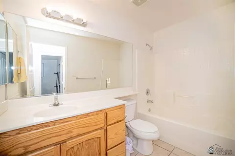 Bath - 14839 E 54 St, Yuma, AZ 85367 photo 5 of 5