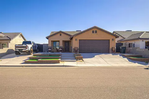 4153 E Los Olivos Dr, San Luis, AZ 85349
