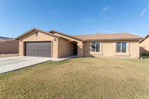 464 S 45 Dr, Yuma, AZ 85364
