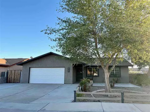 8781 E 39 St, Yuma, AZ 85367