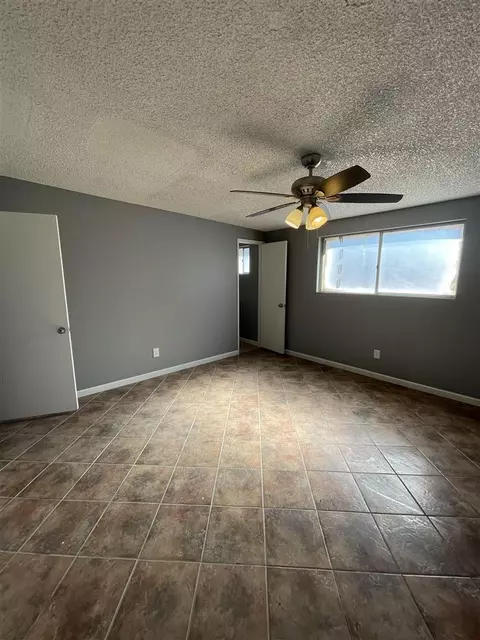 1467 E 22 St, Yuma, AZ 85365 photo 3