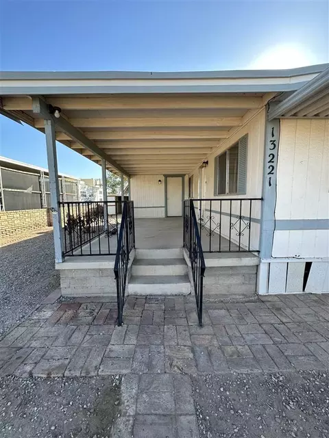 13221 E 43 Ln, Yuma, AZ 85367 photo 2