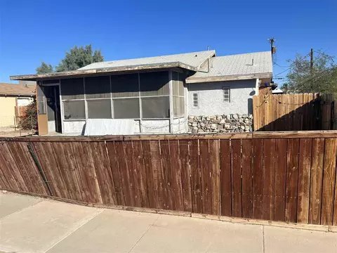 963 S 6 Ave, Yuma, AZ 85364