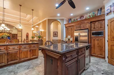 Kitchen - 6670 E Mountain View Pl, Yuma, AZ 85365 photo 2 of 4
