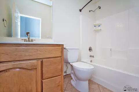 Bath - 13123 E 53 Dr, Yuma, AZ 85367 photo 3 of 3
