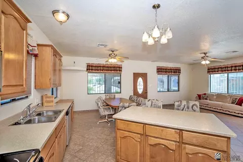 Kitchen - 13123 E 53 Dr, Yuma, AZ 85367 photo 3 of 5
