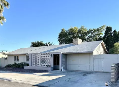 1025 E La Casita Dr, Yuma, AZ 85365