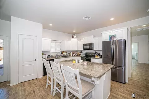5898 E 44th Pl, Yuma, AZ 85365 photo 8