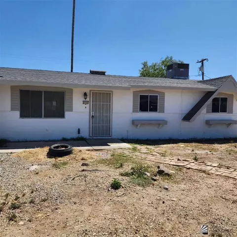 2733 S Maple Ave, Yuma, AZ 85364