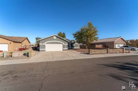 10422 E 38 Pl, Yuma, AZ 85365 photo 2