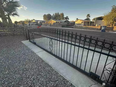 13285 E 53 Ln, Yuma, AZ 85367 photo 2