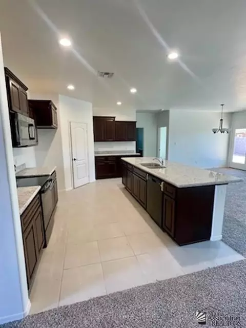 7649 E 43 Pl, Yuma, AZ 85365 photo 2