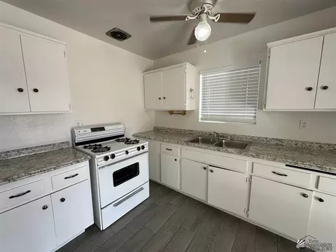 815 E 25 St, Yuma, AZ 85365 photo 6
