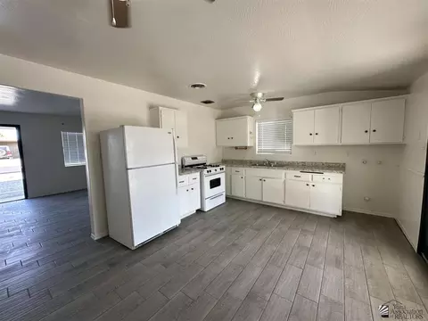 815 E 25 St, Yuma, AZ 85365 photo 7
