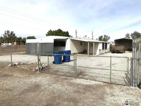 9312 E Ranch Dr, Yuma, AZ 85365 photo 2
