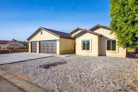 11742 Castle Dome St, Wellton, AZ 85356