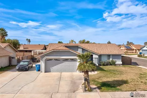1484 S 35 Dr, Yuma, AZ 85364