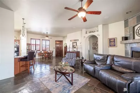 Living - 14848 E 46 Loop, Yuma, AZ 85367 photo 1 of 2