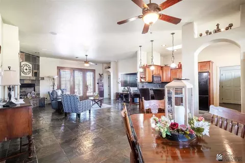 Dining - 14848 E 46 Loop, Yuma, AZ 85367 photo 1 of 2