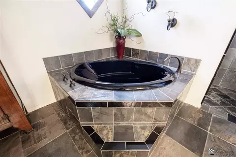 Bath - 14848 E 46 Loop, Yuma, AZ 85367 photo 4 of 5