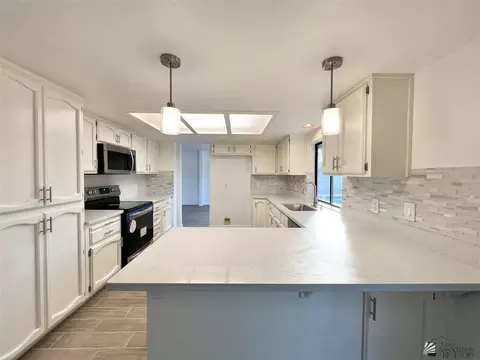 Kitchen - 2255 E 26 Way, Yuma, AZ 85365 photo 3 of 3