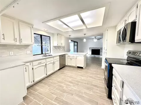 Kitchen - 2255 E 26 Way, Yuma, AZ 85365 photo 1 of 3