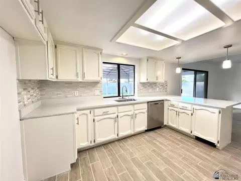 Kitchen - 2255 E 26 Way, Yuma, AZ 85365 photo 2 of 3
