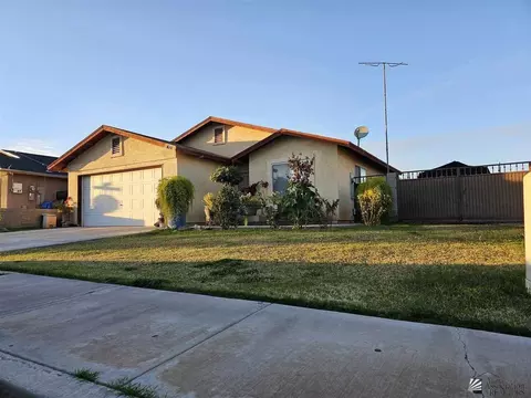810 W Ramona St, Somerton, AZ 85350