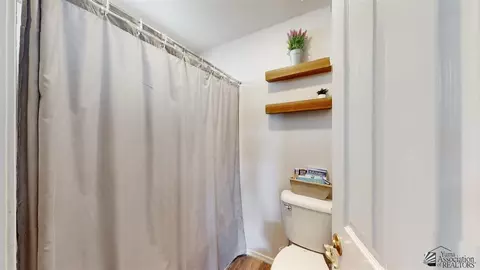 Bath - 10175 E 37 Pl, Yuma, AZ 85364 photo 1 of 2