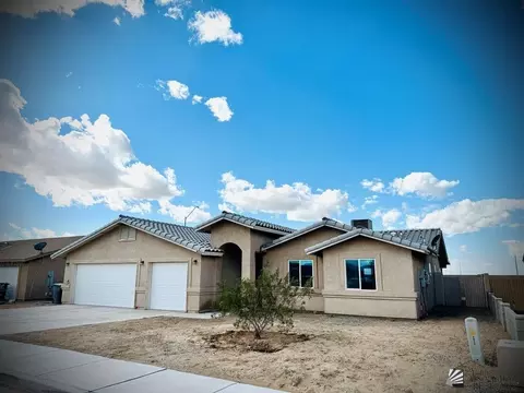 4068 S Sunflower Dr, Yuma, AZ 85365