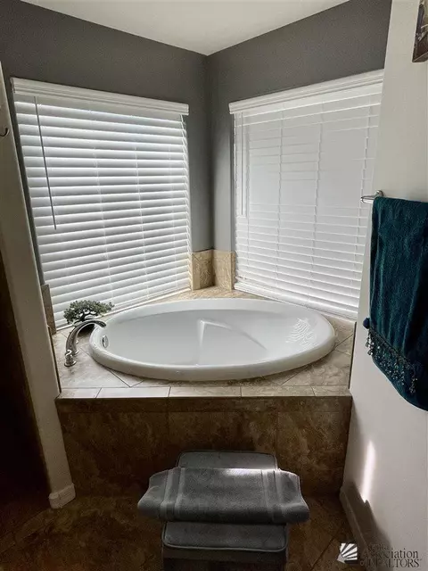 Bath - 11661 E 36 St, Yuma, AZ 85367 photo 3 of 5