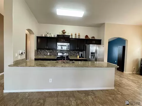 Kitchen - 11661 E 36 St, Yuma, AZ 85367 photo 2 of 5