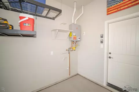 Exterior - 3690 S Eagle Dr, Yuma, AZ 85365 photo 5 of 12