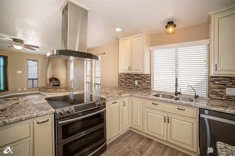 Kitchen - 1416 E Sunset Ct, Yuma, AZ 85365 photo 1 of 2