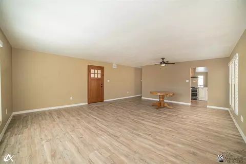 Living - 1416 E Sunset Ct, Yuma, AZ 85365 photo 1 of 4