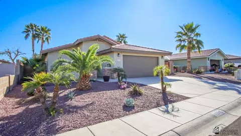 Exterior - 13745 E 45 Dr, Yuma, AZ 85367 photo 3 of 10