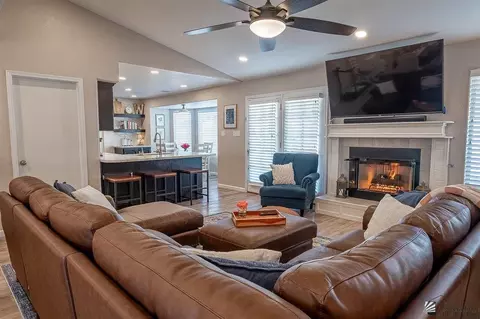 Living - 3534 E Rubio Ln, Yuma, AZ 85365 photo 1 of 6