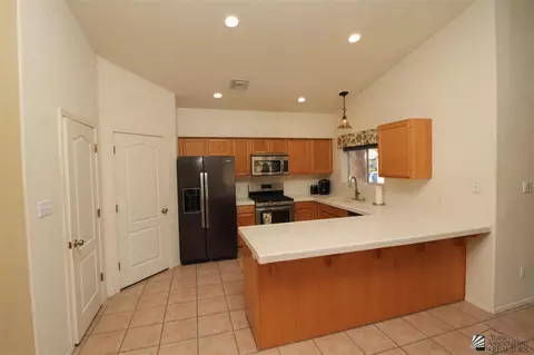 Kitchen - 11166 E 26 Ln, Yuma, AZ 85367 photo 1 of 6