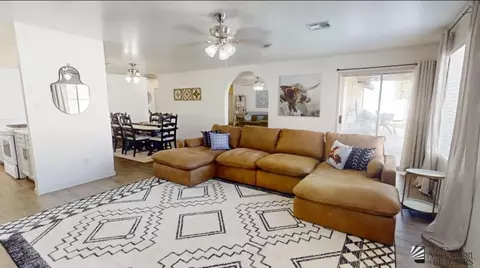 Living - 7112 E 24 Ln, Yuma, AZ 85365 photo 4 of 5