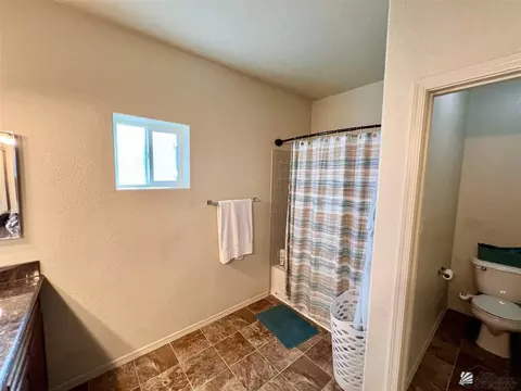Bath - 7634 E 40th Rd, Yuma, AZ 85365 photo 3 of 8