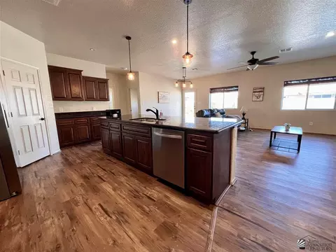 Kitchen - 7634 E 40th Rd, Yuma, AZ 85365 photo 1 of 7