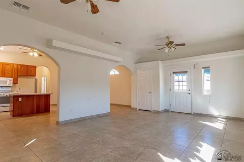 Living - 13368 E 52 St, Yuma, AZ 85367 photo 2 of 4