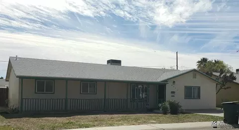 Exterior - 611 E Robin Ln, Yuma, AZ 85365 photo 2 of 8